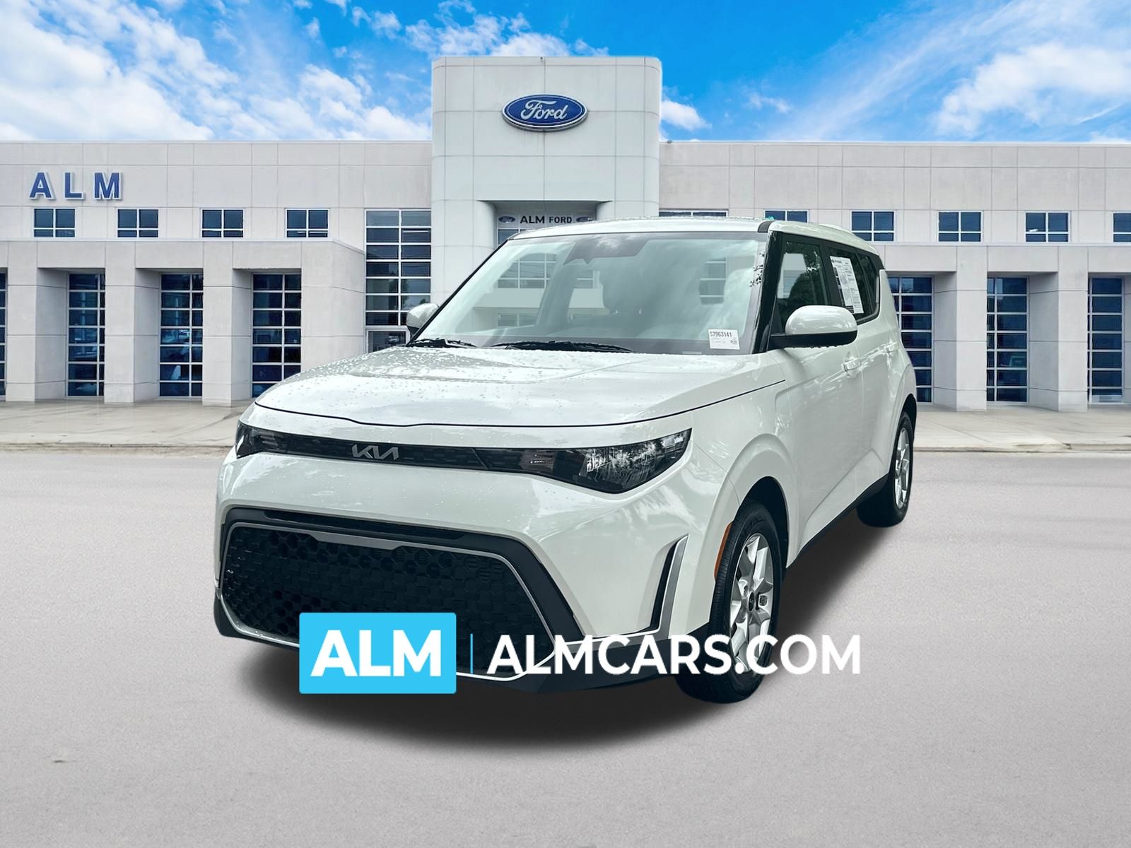 Snow White Pearl 2025 Kia Soul SUV / Crossover Front-Wheel Drive Continuously Variable Transmission