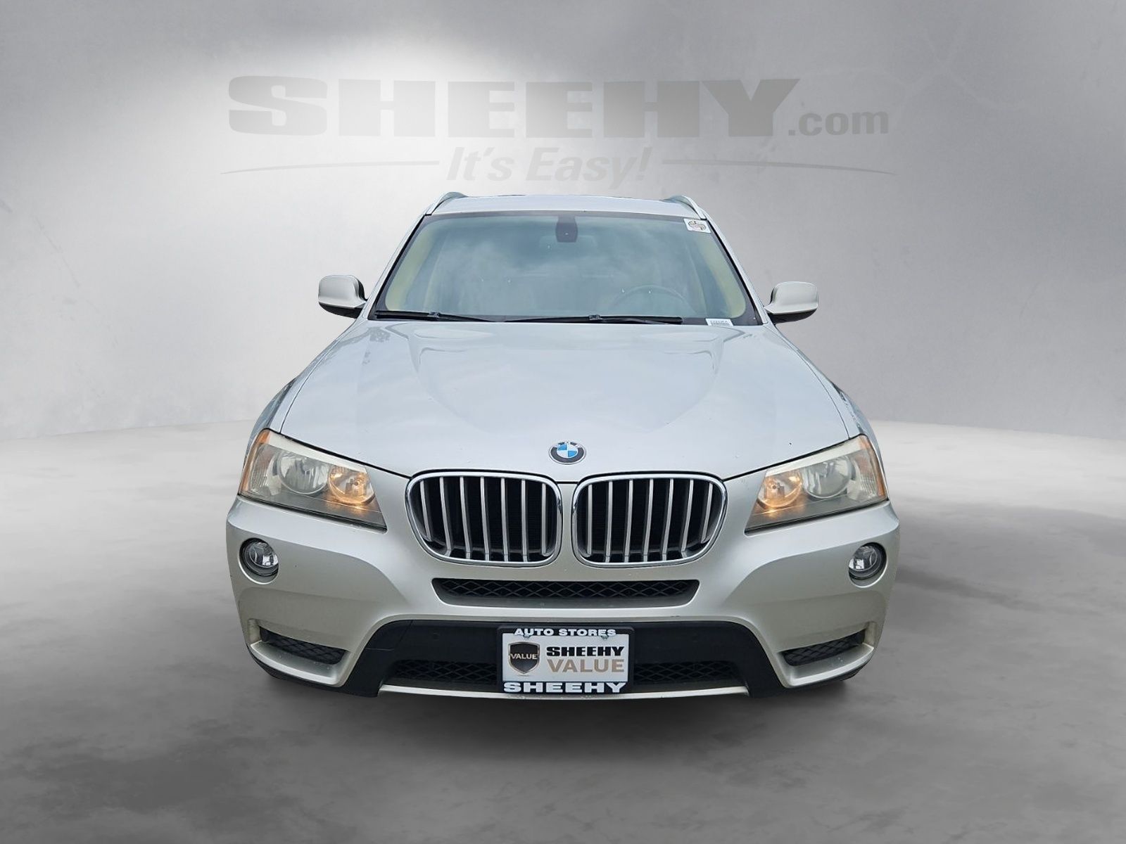Used 2011 Silver BMW xDrive28i image 17