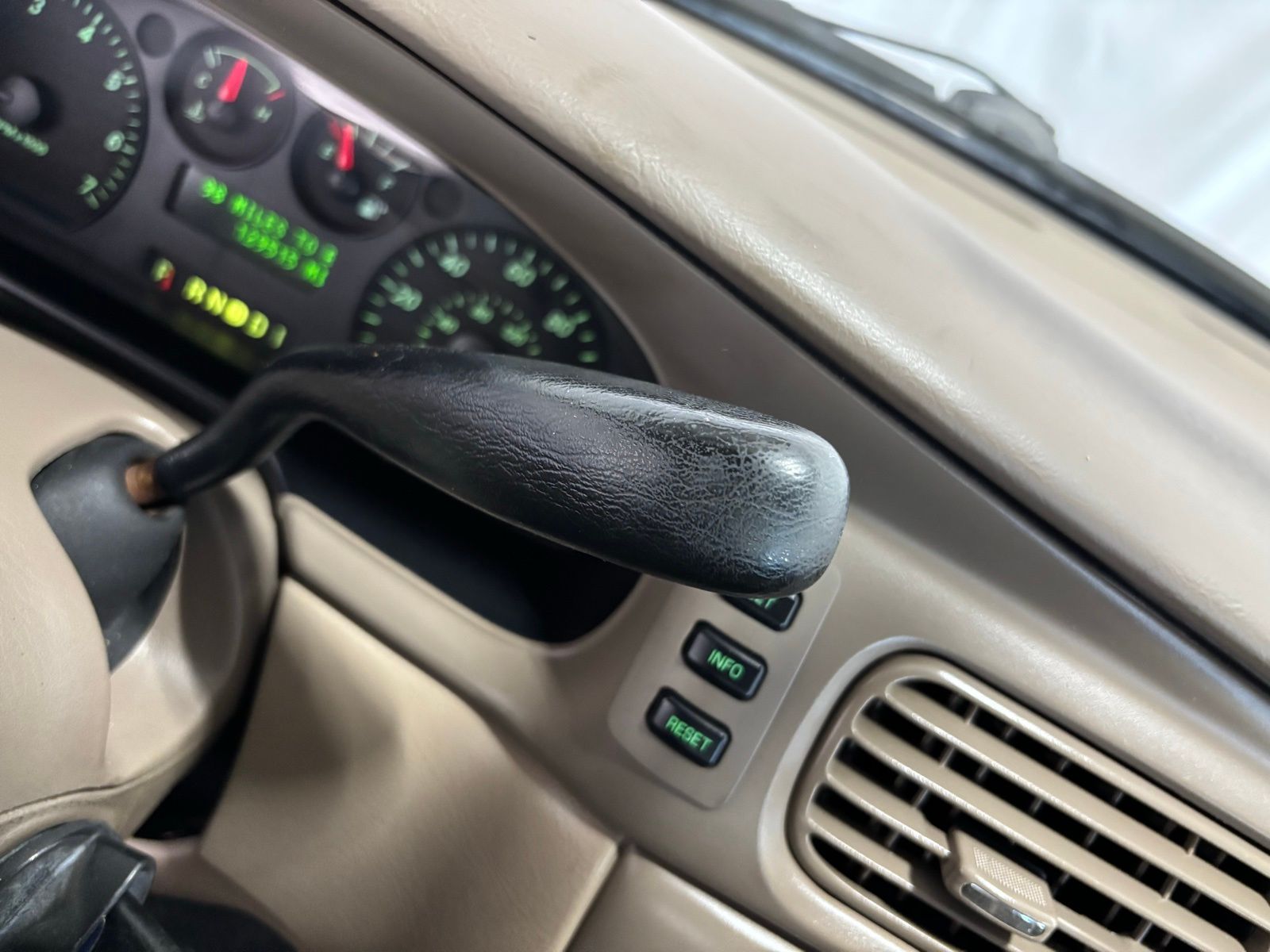 Used Car 2004 Ford Taurus  Se For Sale Under $10,000 In Austin, Texas