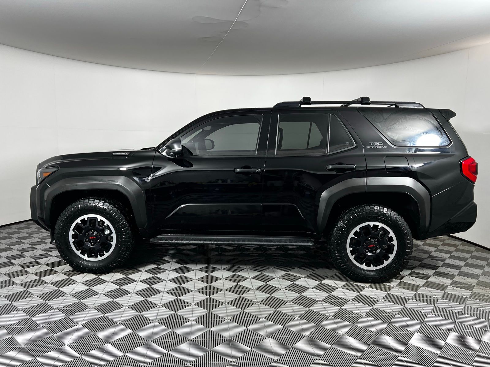 Thumbnail: 2025 Toyota 4Runner - 8