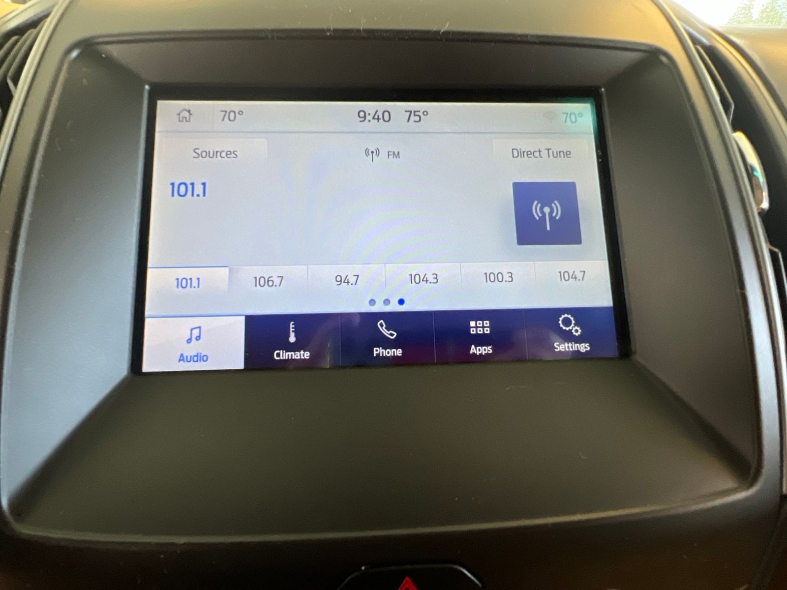 Certified Used 2020 Magnetic Metallic Ford SE image 5