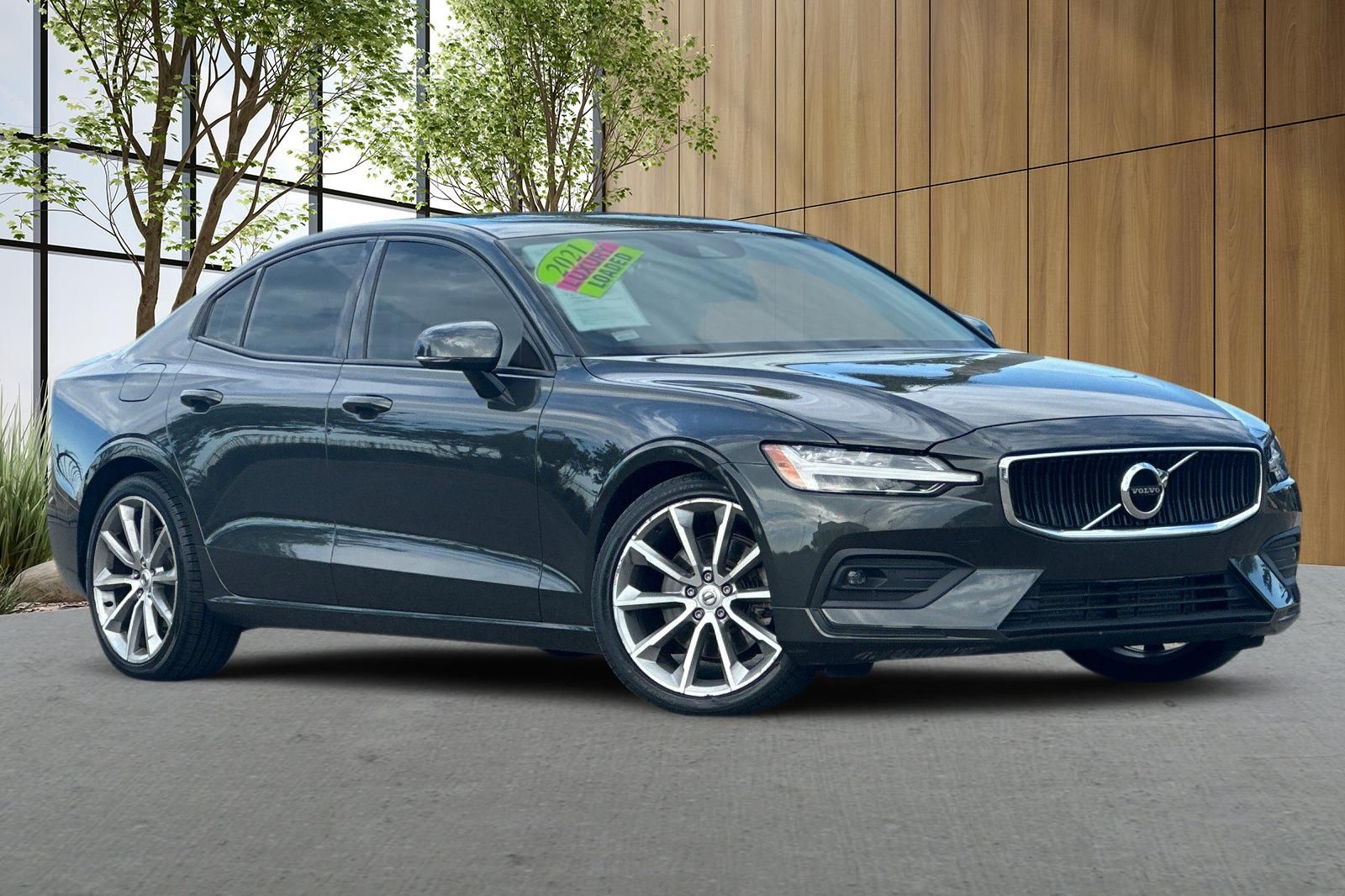  2021 Volvo S60 T5 Momentum FWD   