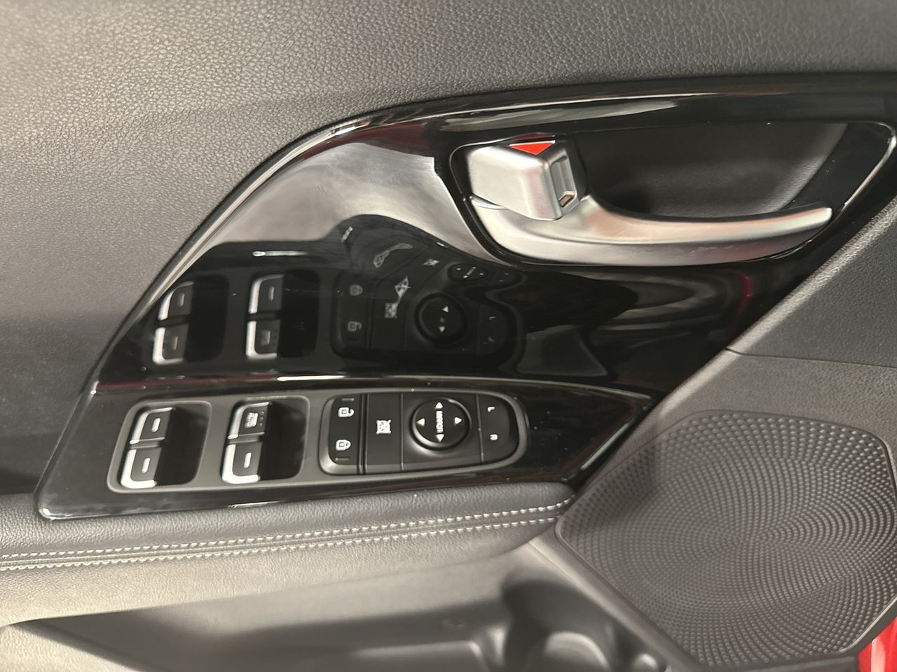 2022 Kia Niro LXS photo 20