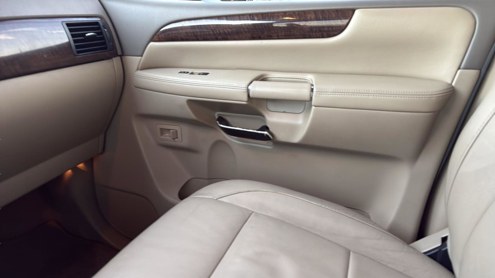 Used Car 2014 Nissan Armada  Platinum For Sale Under $10,000 In Austin, Texas