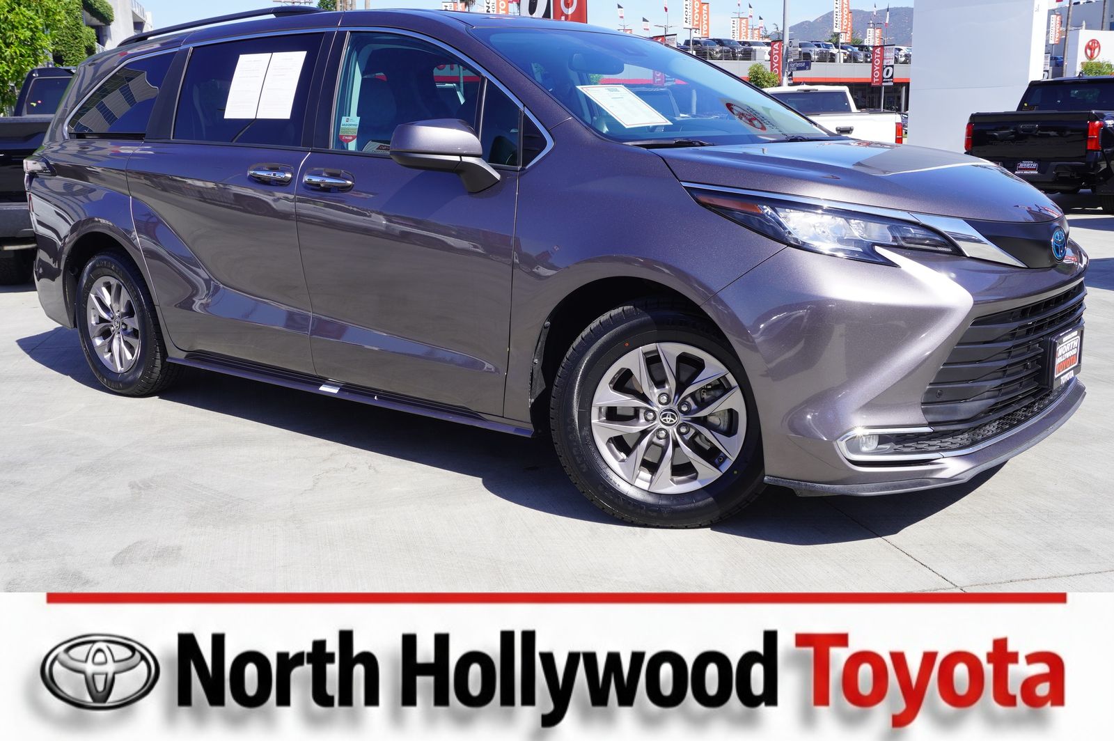 2023 Toyota Sienna XLE