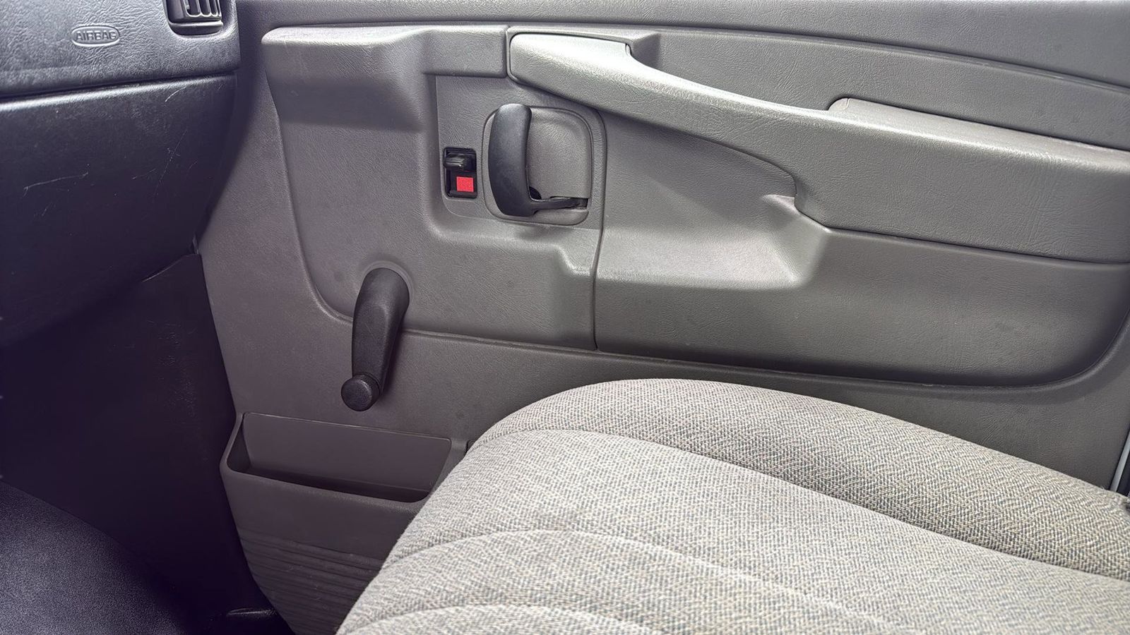 Used Car 2011 Chevrolet Express 2500  Work Van For Sale Under $15,000 In Austin, Texas