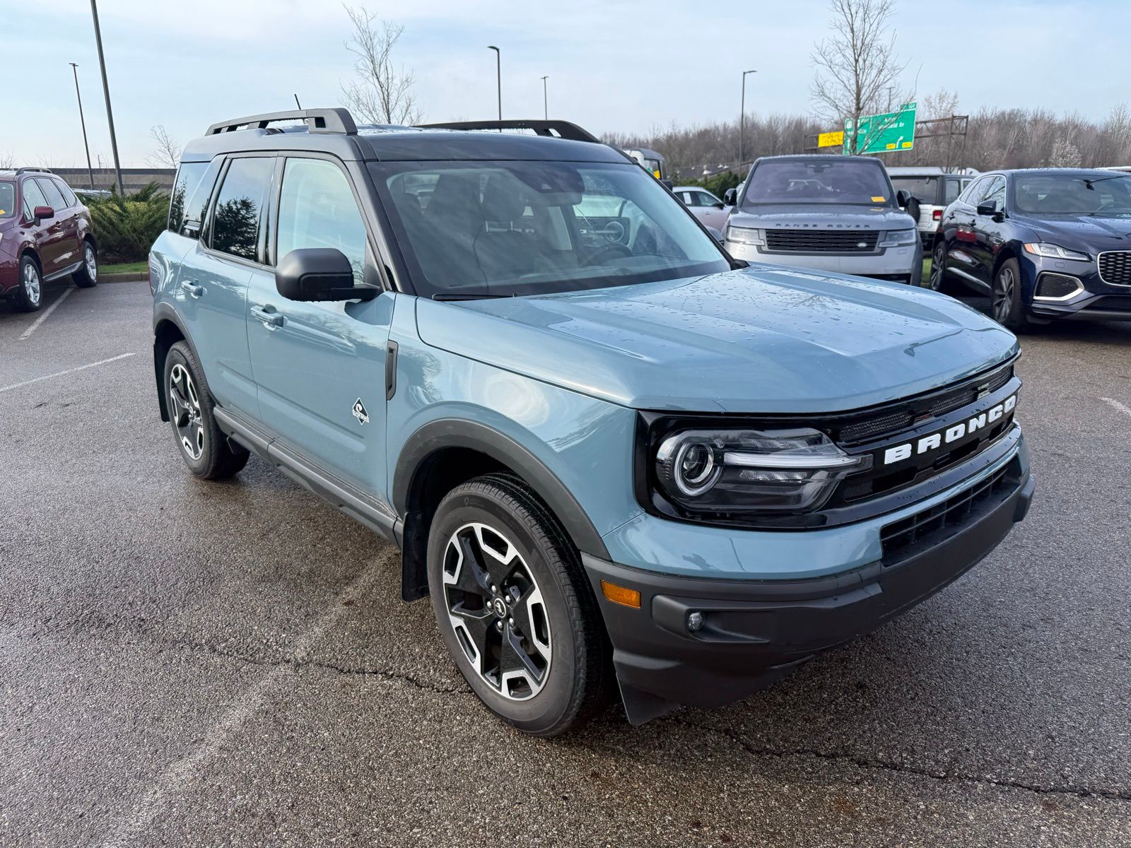 View vehicle photo 3