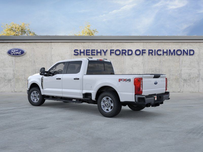 New 2026 Oxford White Ford XLT image 5