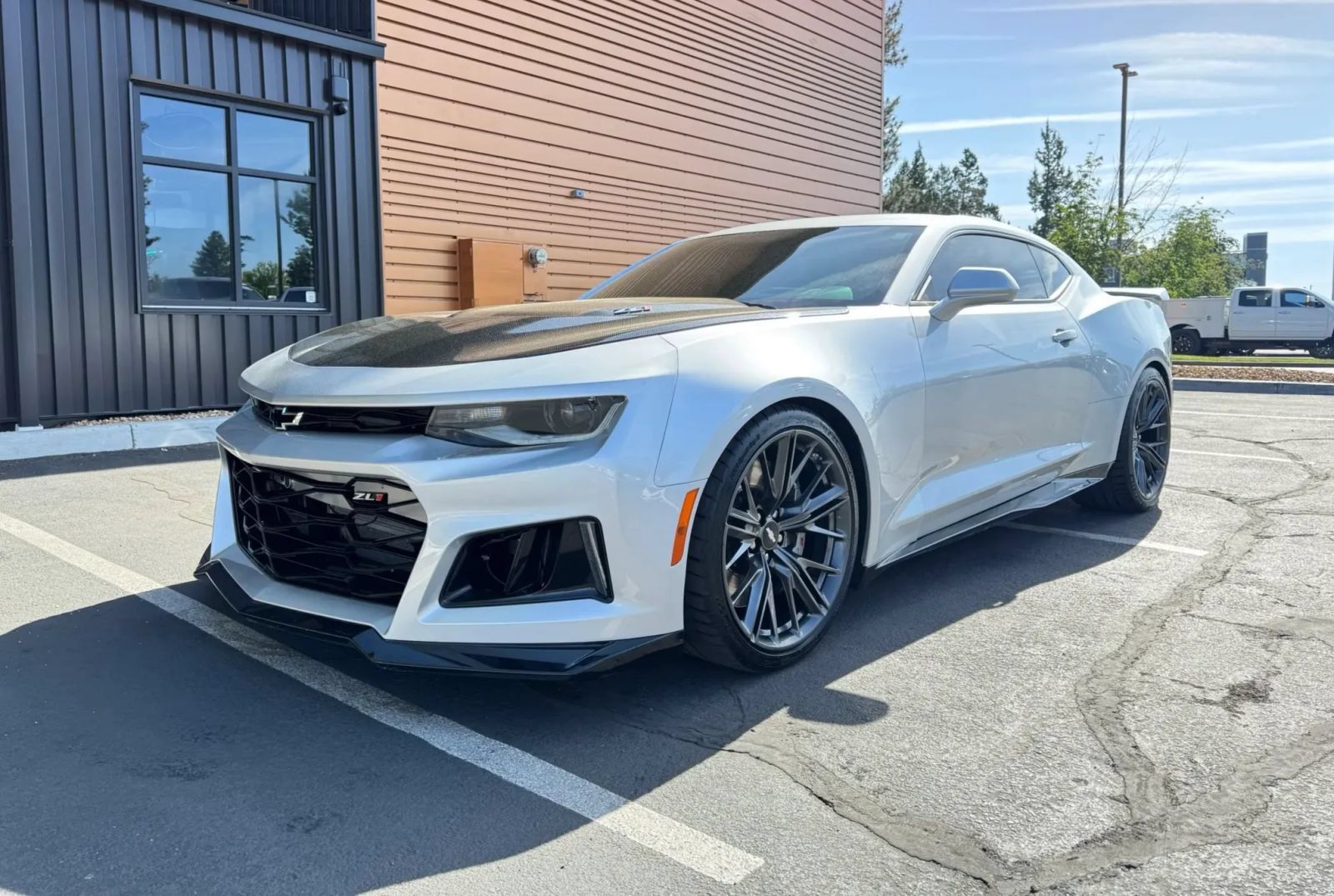 Silver Ice Metallic 2017 Chevrolet Camaro Coupe Rear-Wheel Drive 6-Speed Manual