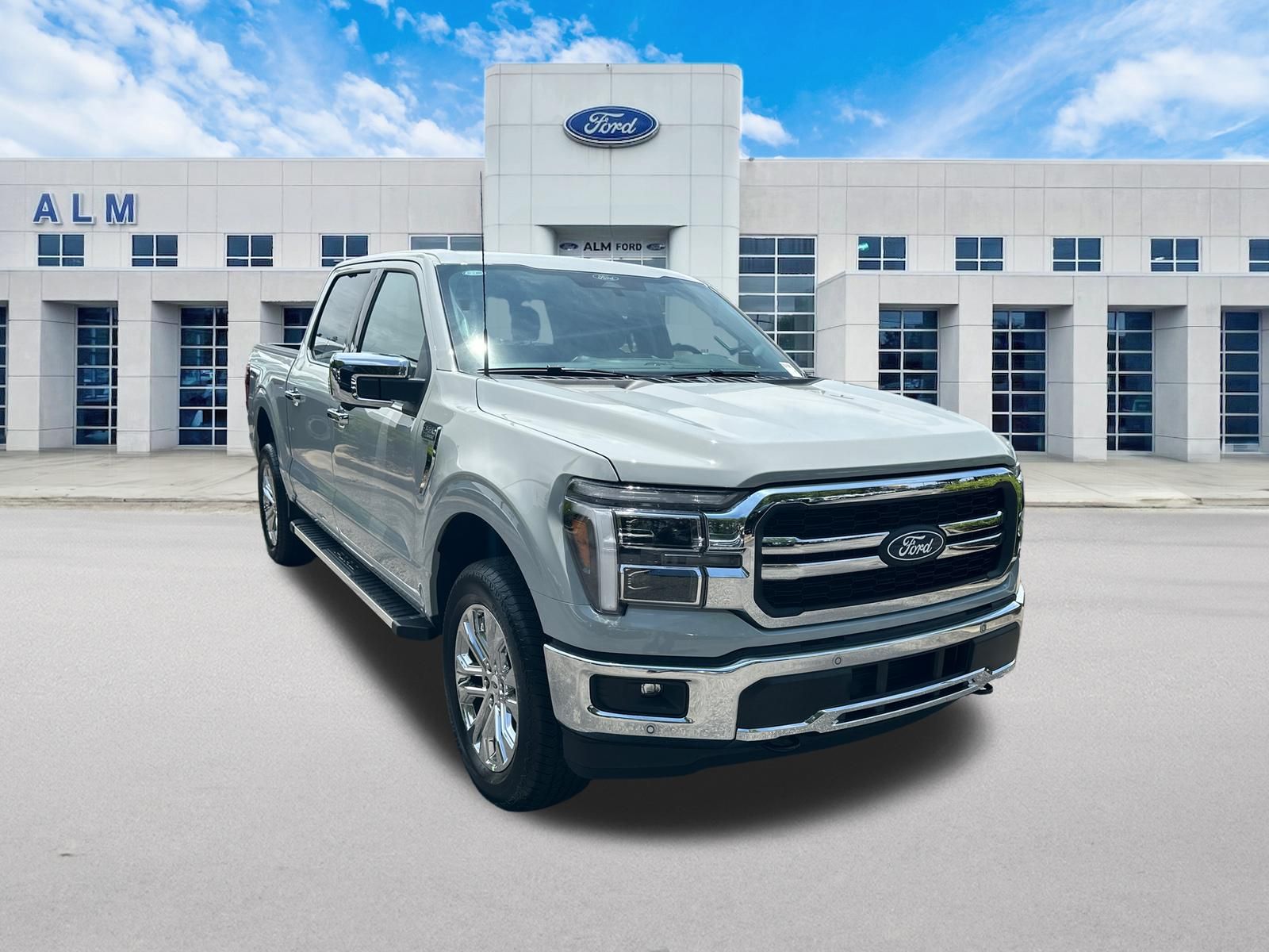 New 2026 Avalanche Ford Lariat® image 4