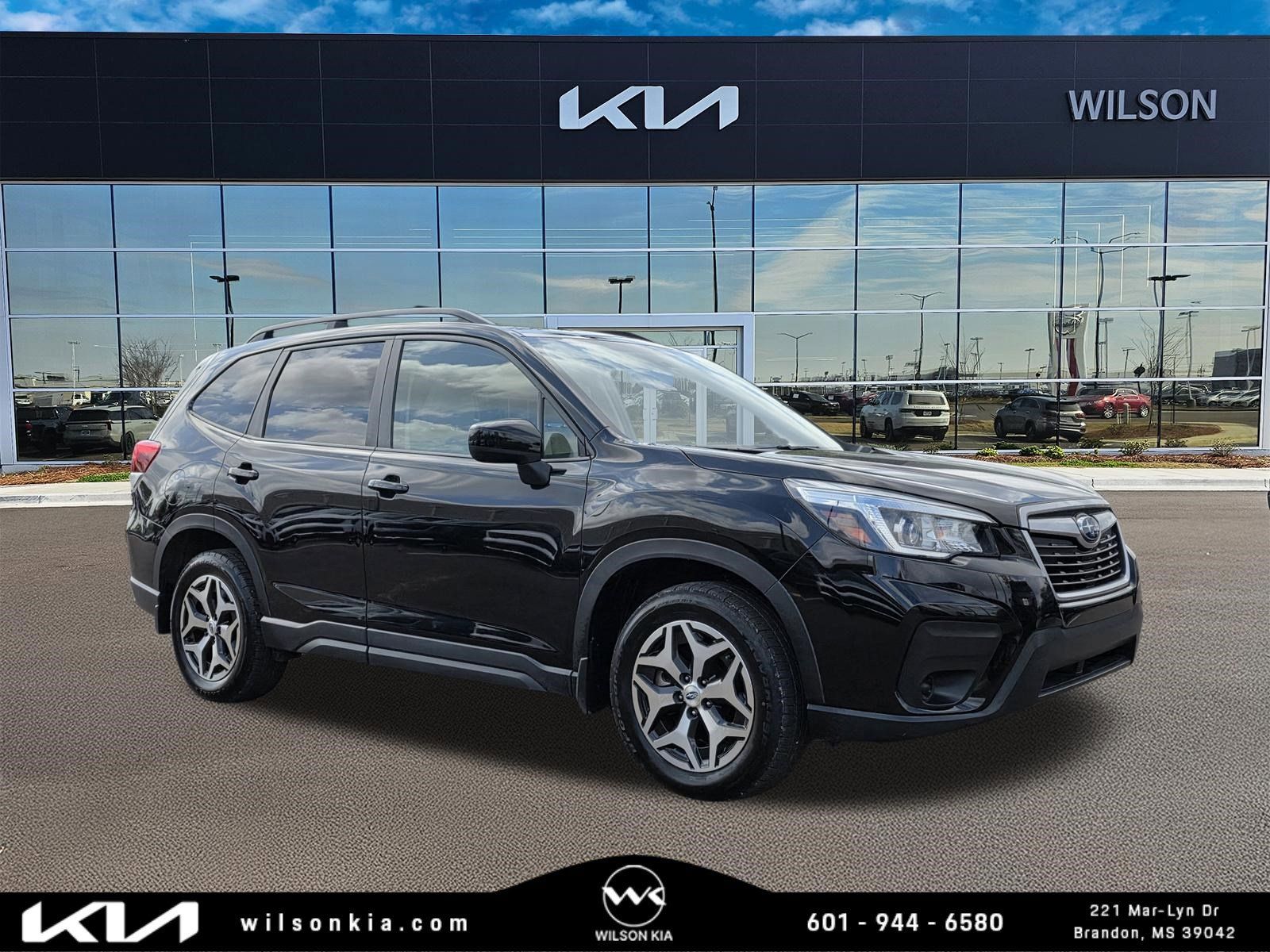 Crystal Black Silica 2020 Subaru Forester 2.5i Premium AWD SUV / Crossover All-Wheel Drive Continuously Variable Transmission