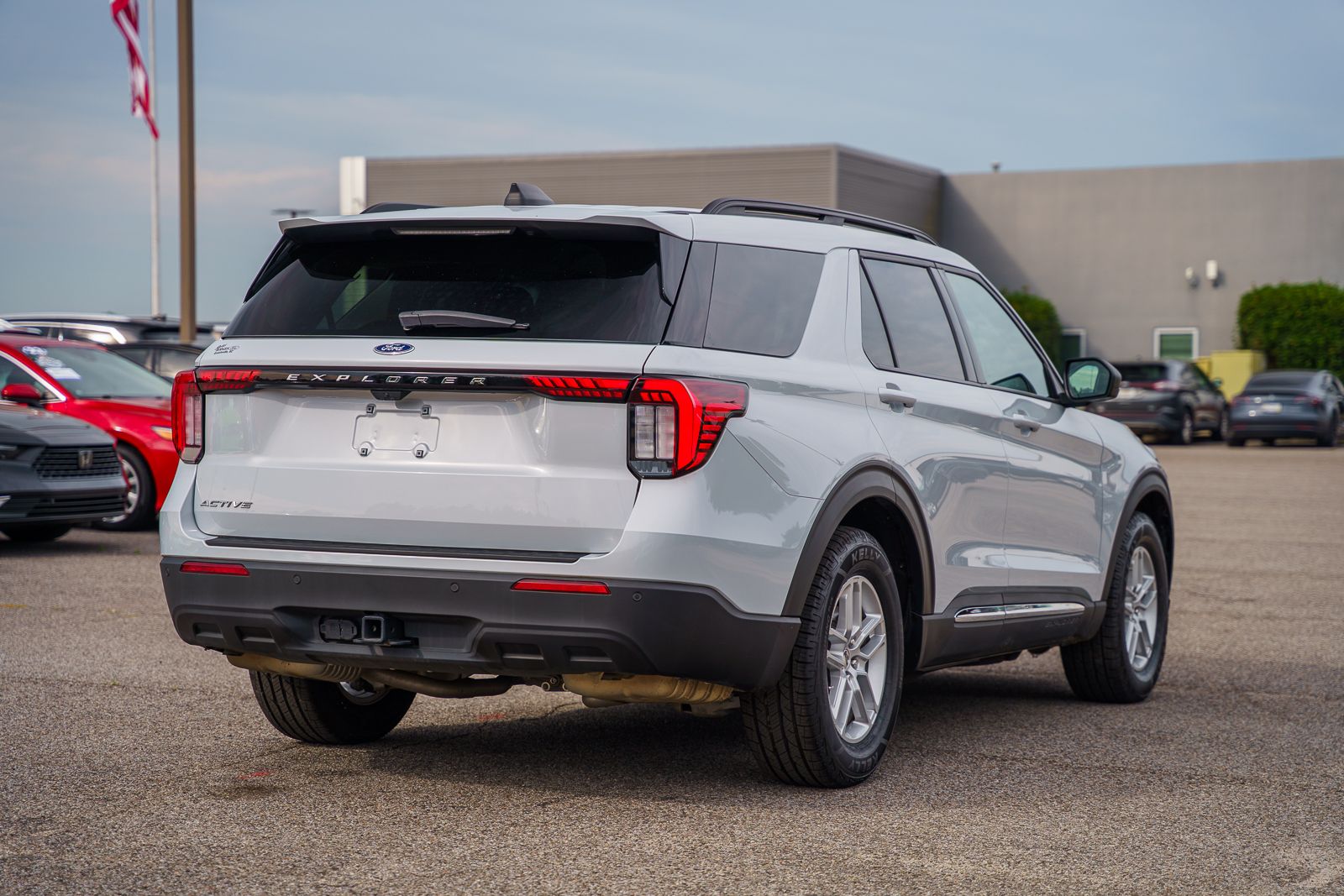 Used 2025 Ford Explorer SUV