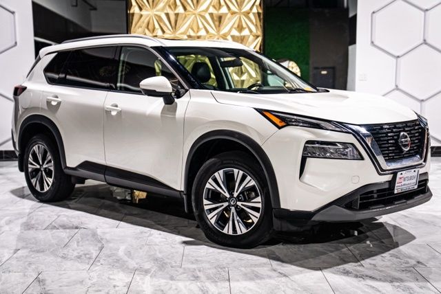 Pearl White Tricoat 2021 Nissan Rogue SV AWD SUV / Crossover All-Wheel Drive Continuously Variable Transmission