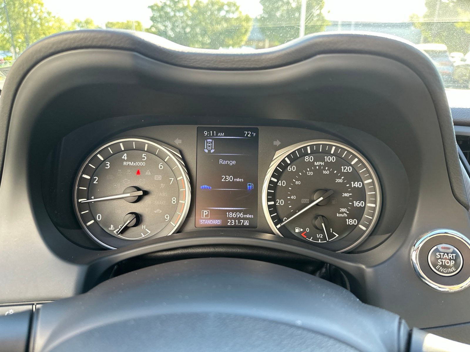 Used 2022 Black INFINITI LUXE image 6