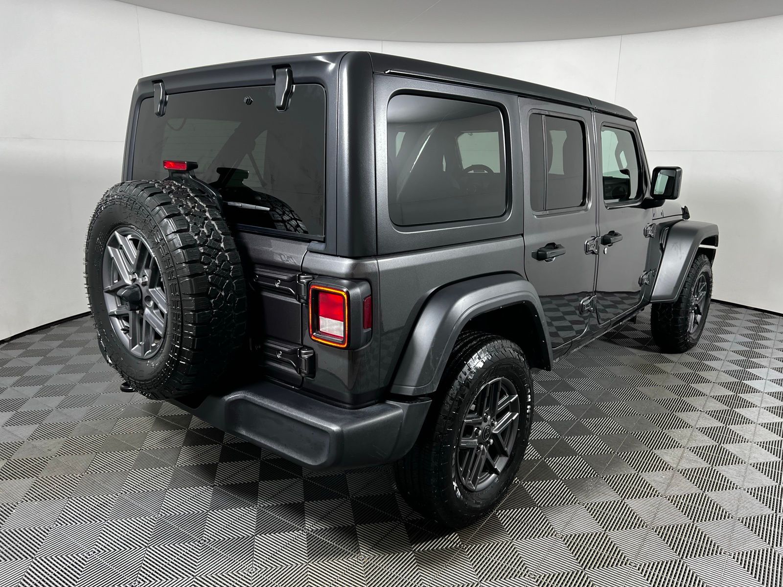 Thumbnail: 2024 Jeep Wrangler - 5