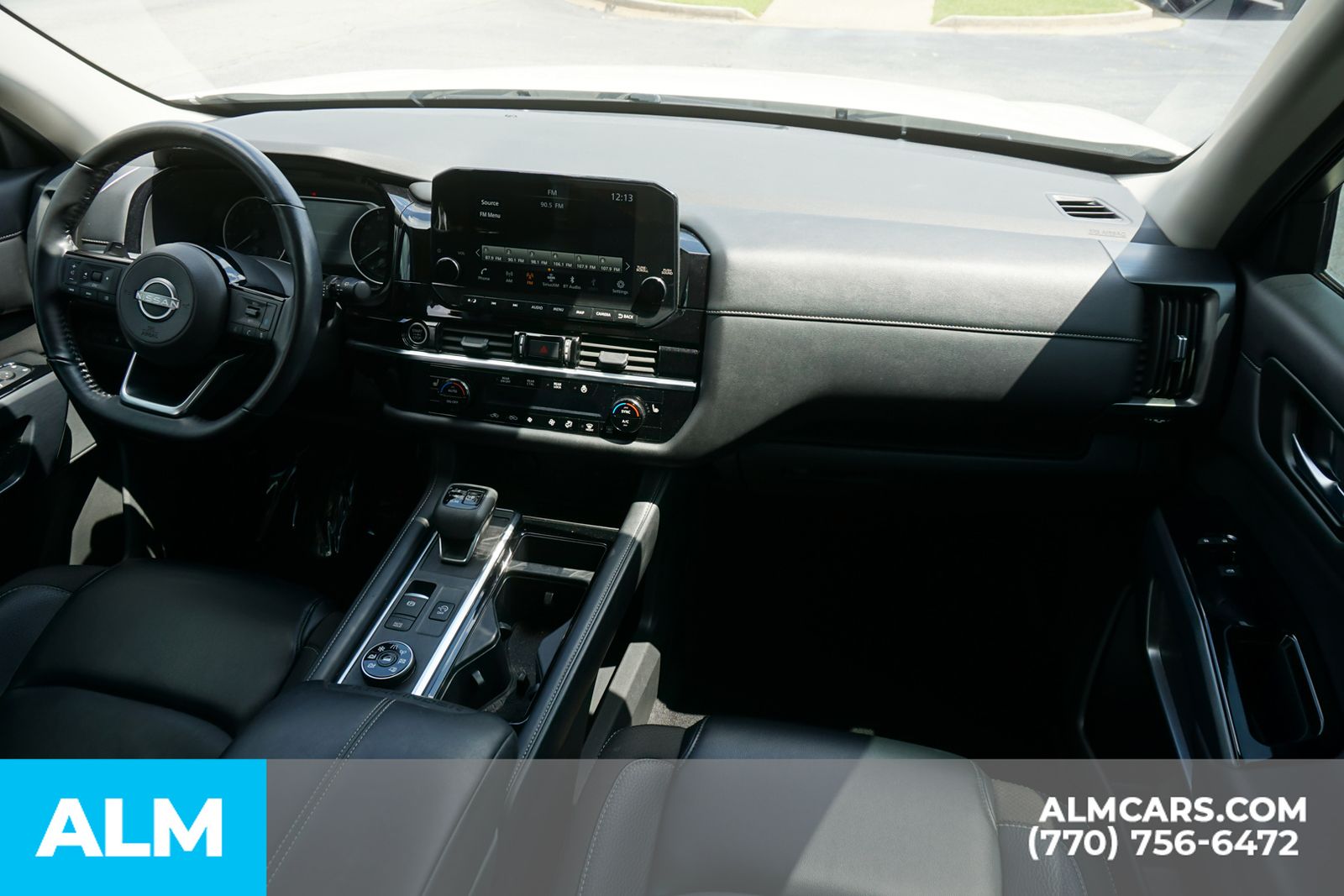 Used 2023 White Nissan SL image 25