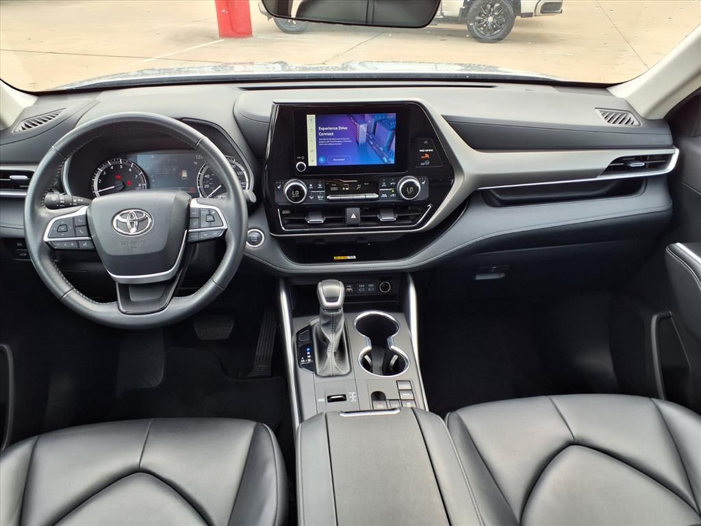 2024 Toyota Highlander XLE  at Don McGill Toyota