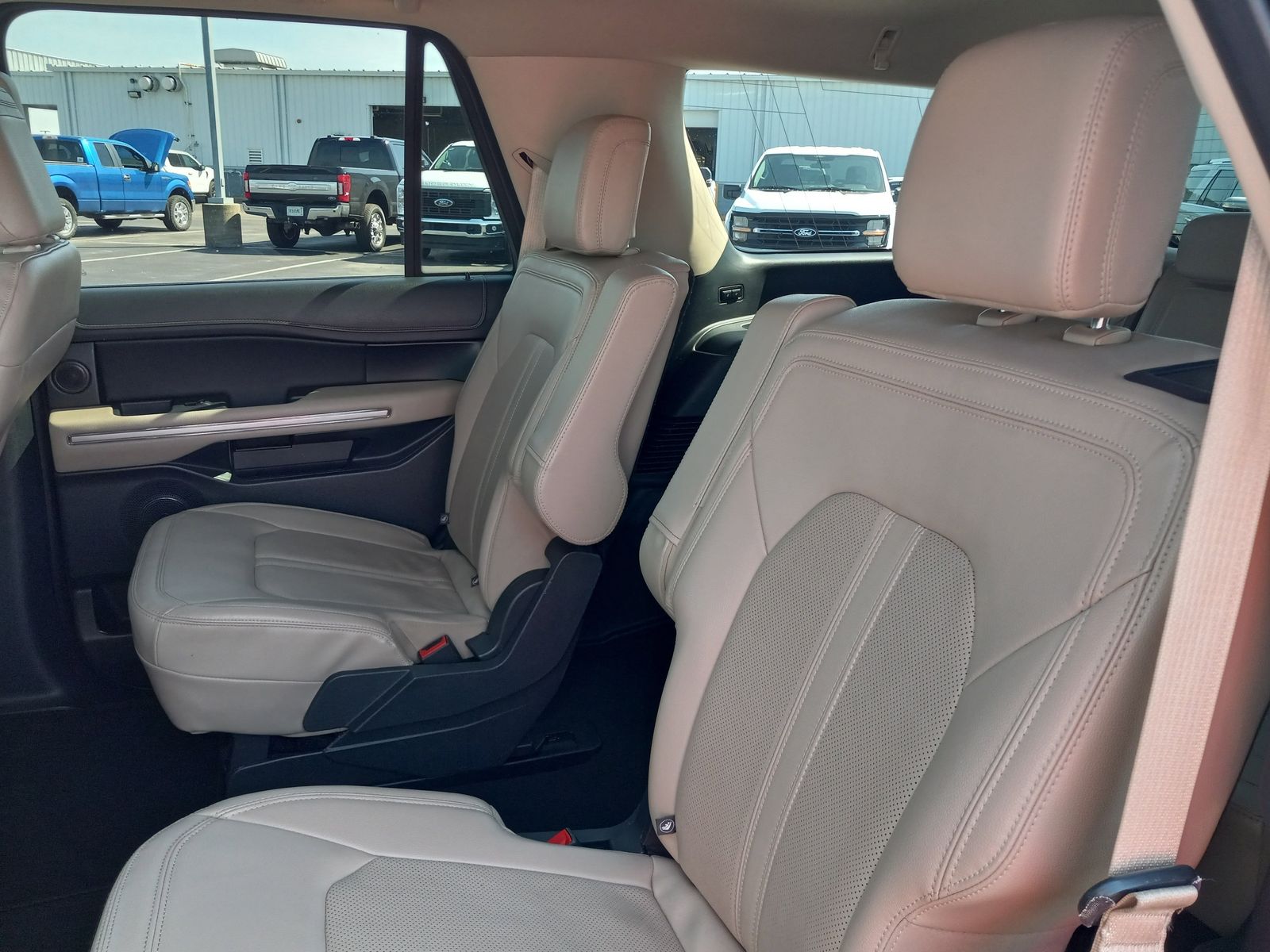 2023 Ford Expedition image 14