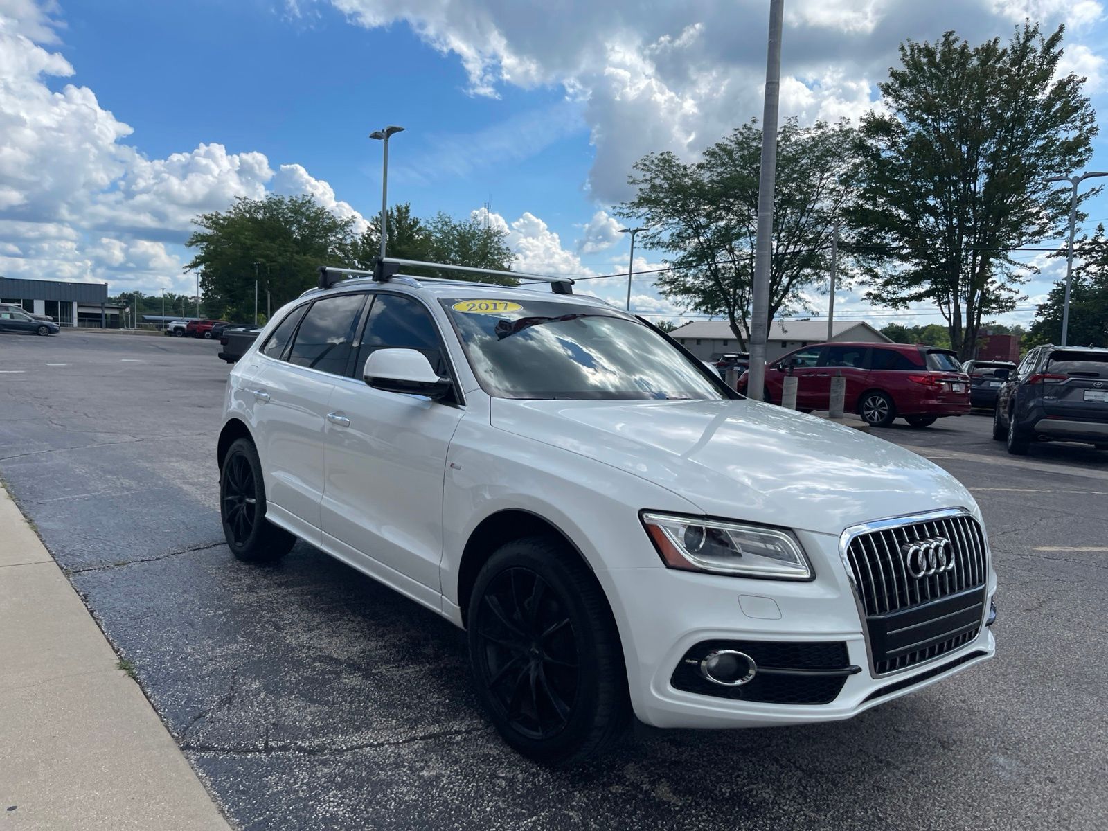 View vehicle photo 3