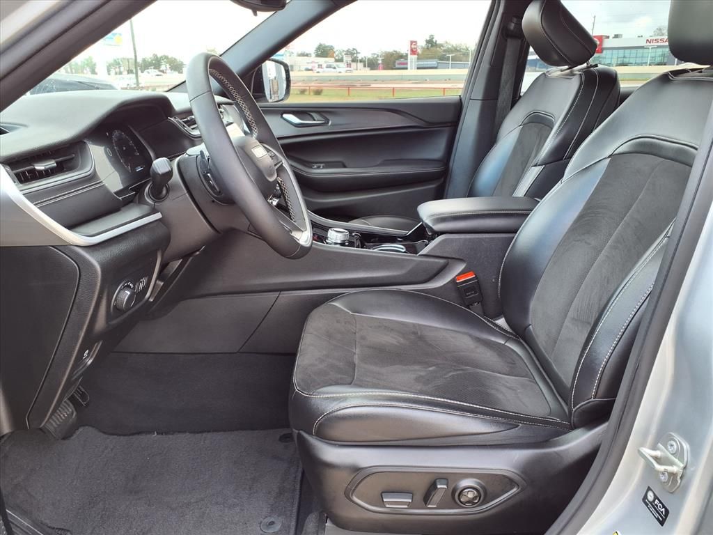 2023 Jeep Grand Cherokee L Altitude Silver at Bayshore Chrysler Jeep Dodge Ram