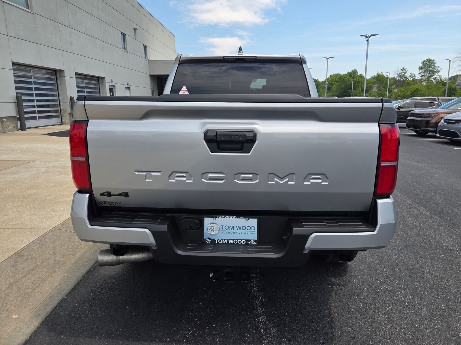 View vehicle photo 6