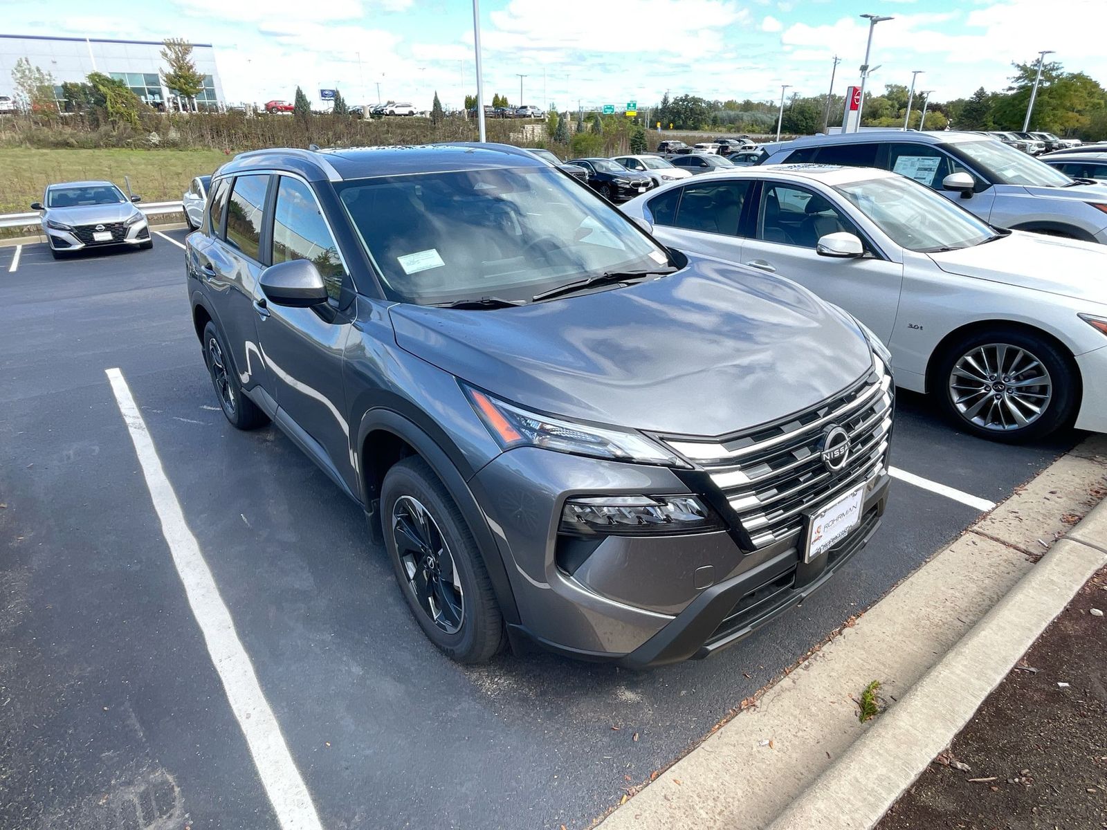 2024 Nissan Rogue SV 7