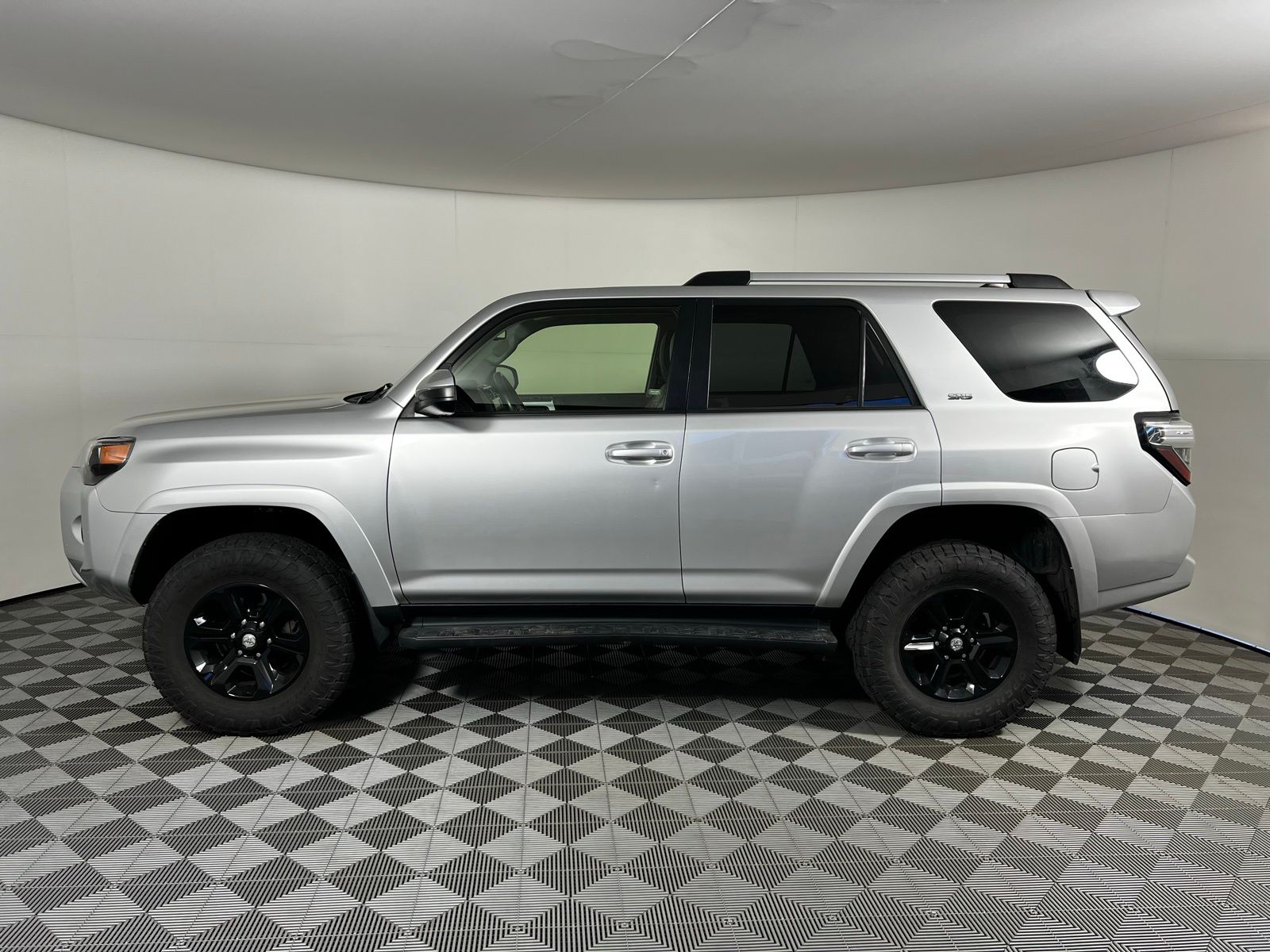 Thumbnail: 2021 Toyota 4Runner - 8