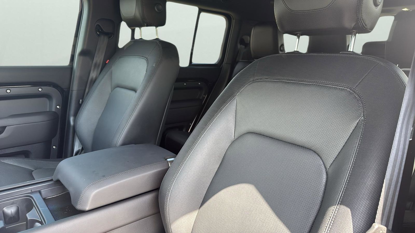 Used Car 2024 Land Rover Defender 130  X-dynamic Se For Sale Under $80,000 In Austin, Texas