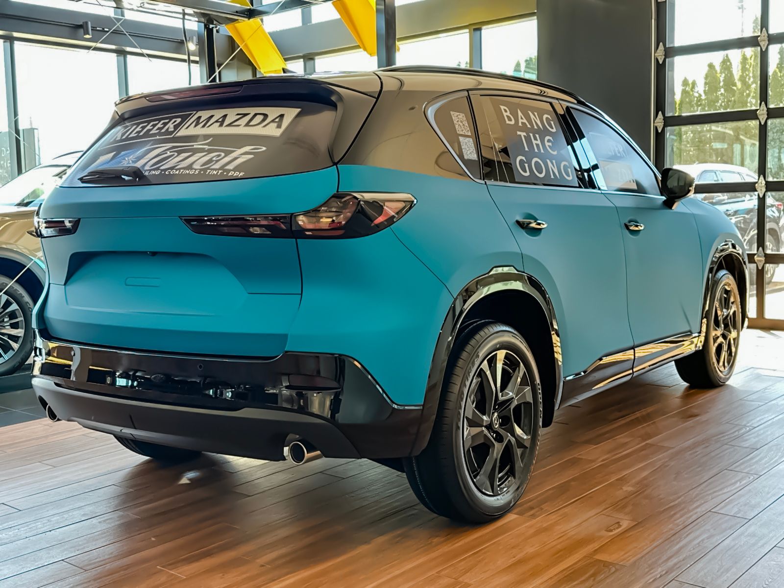 View vehicle photo 3