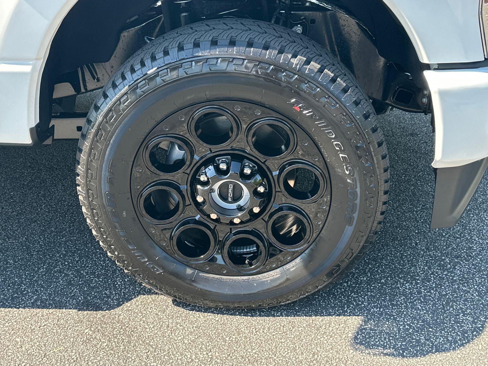 New 2026 Star White Metallic Tri-Coat Ford F-350® Lariat® image 13