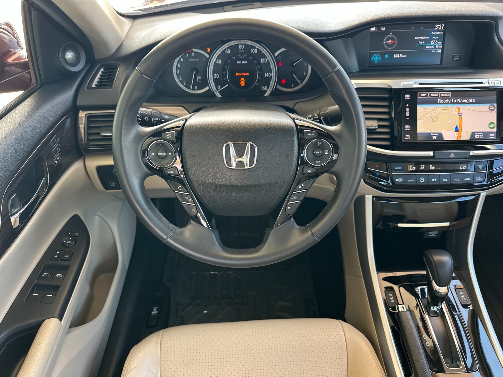 2017 Honda Accord Touring — full photo 14 of 28