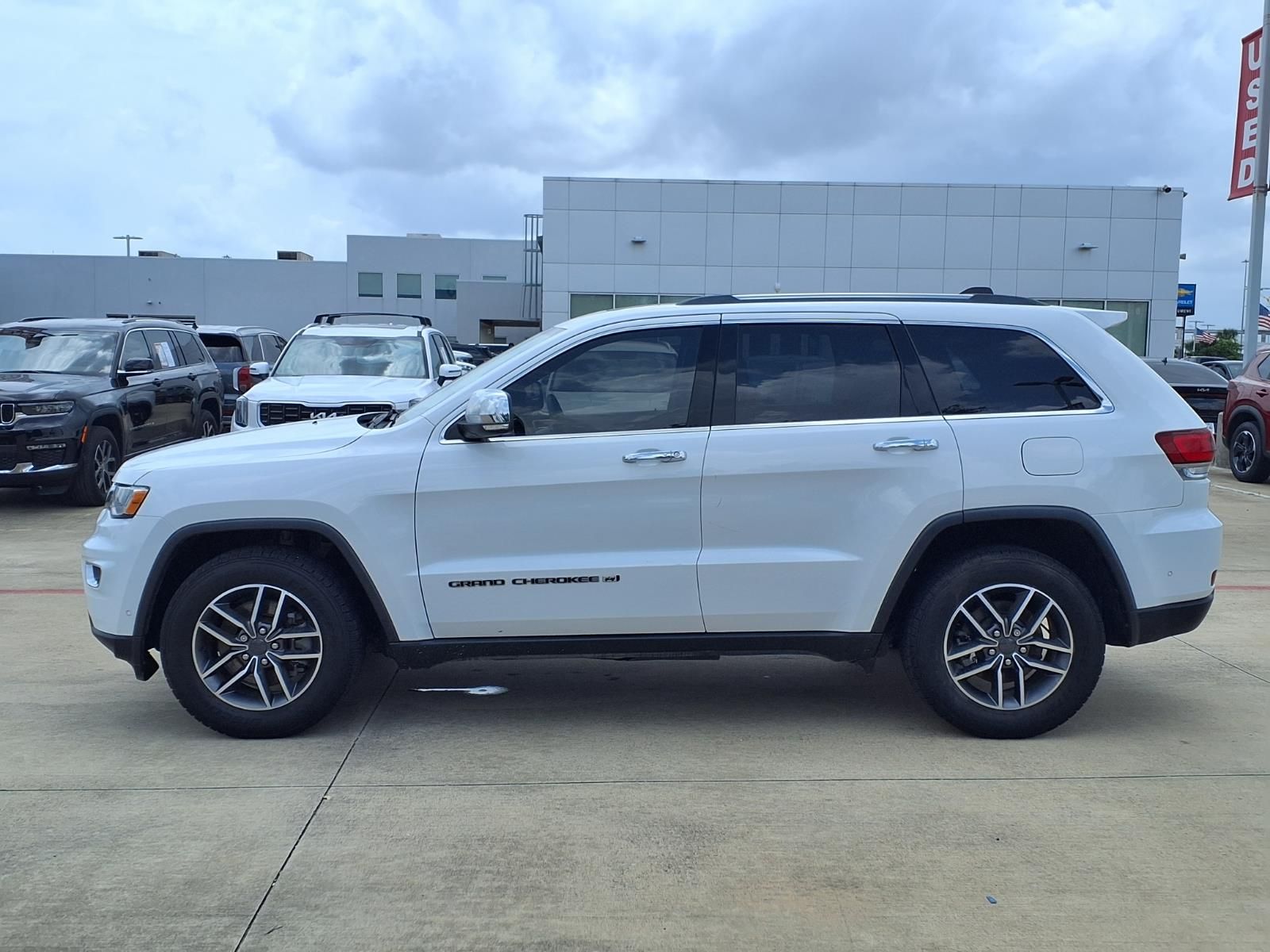 2022 Jeep Grand Cherokee WK Limited White at AutoSavvy Houston Northwest