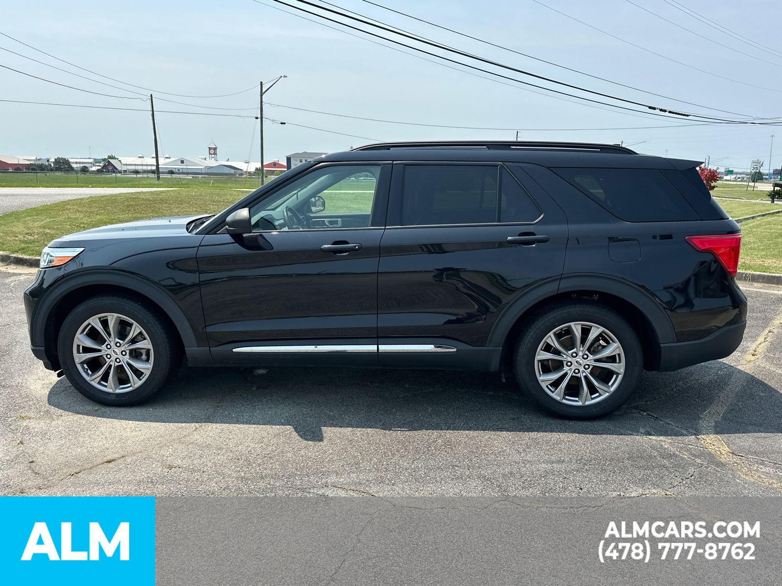 Used 2023 Black Ford XLT image 9