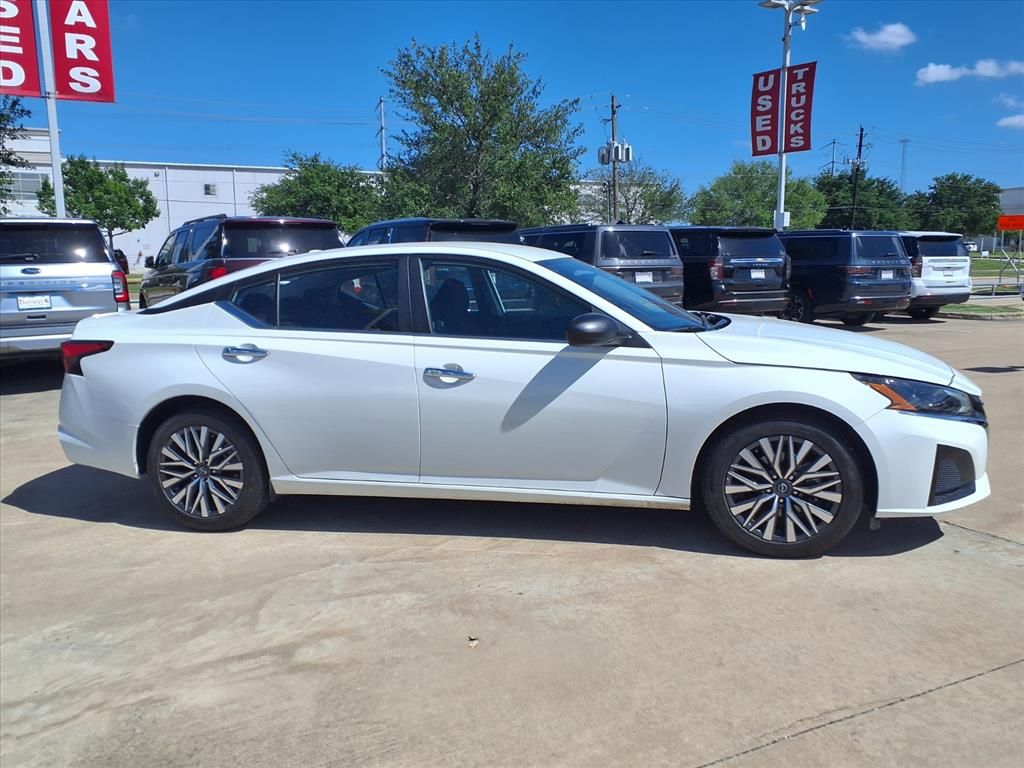 2025 Nissan Altima 2.5 SV - 3
