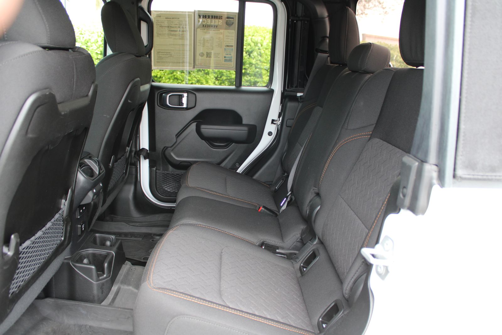 Used 2024 White Jeep Mojave image 7
