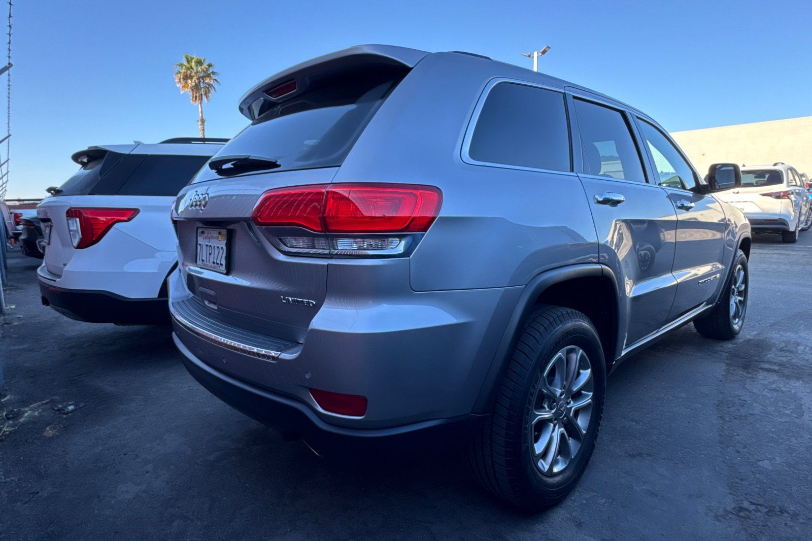 View vehicle photo 5