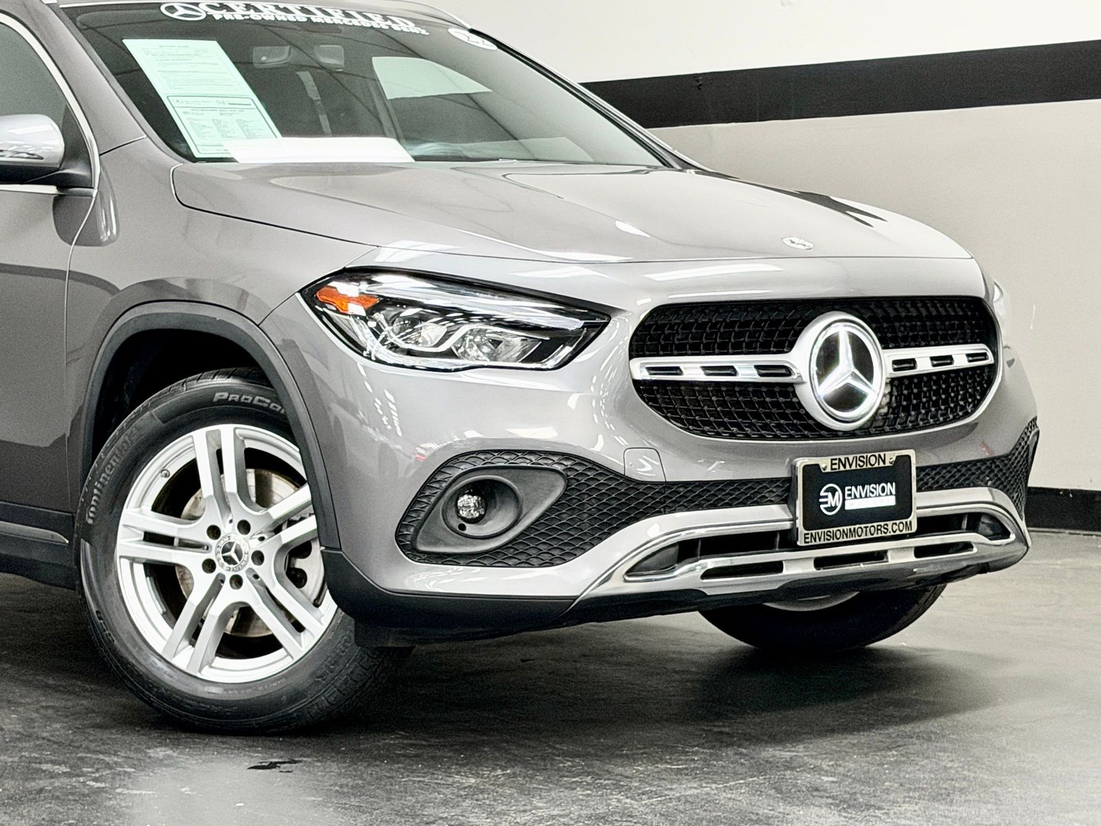 View vehicle photo 3