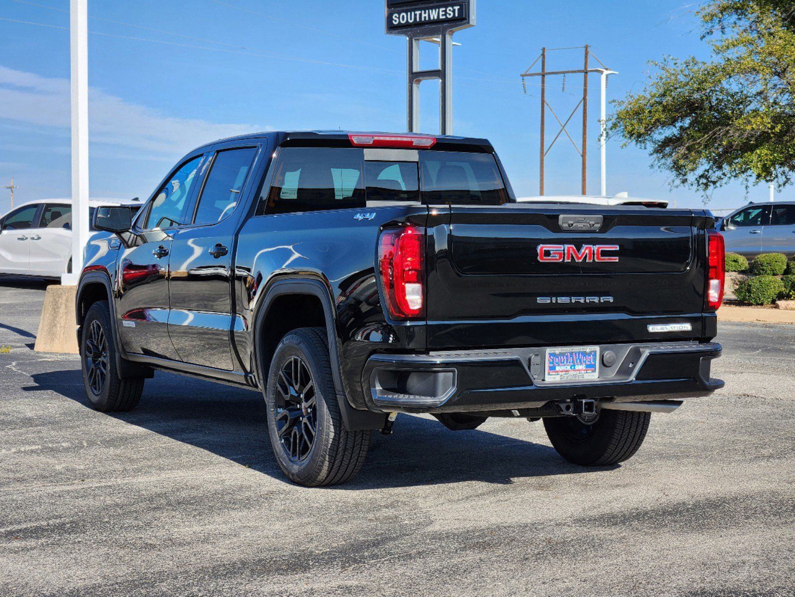 2025 GMC Sierra 1500 Elevation 4