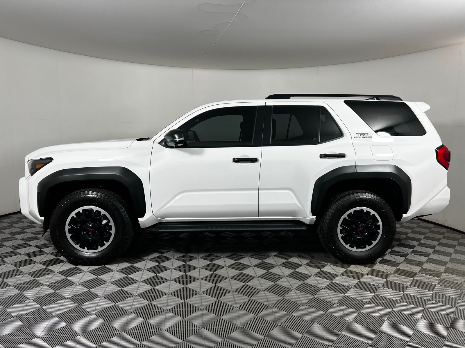 Thumbnail: 2025 Toyota 4Runner - 8