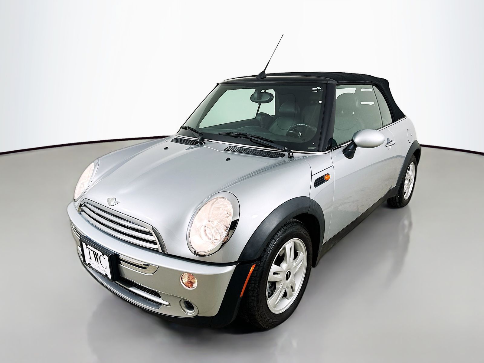 Pure Silver Metallic 2007 MINI Cooper Convertible Front-Wheel Drive Continuously Variable Transmission