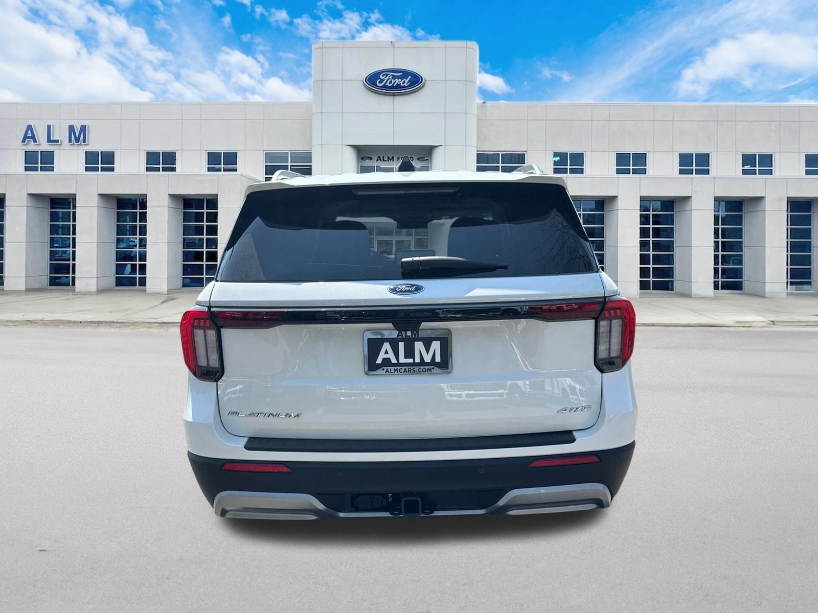 New 2026 Star White Metallic Tri-Coat Ford Platinum™ image 7