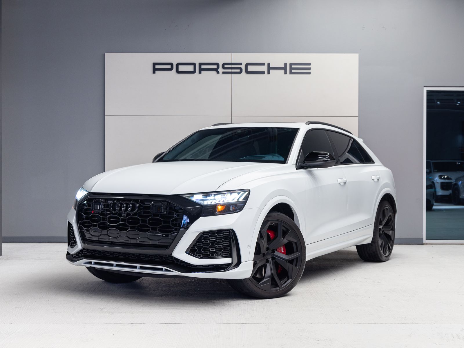 2024 Audi RS Q8 4.0T quattro AWD