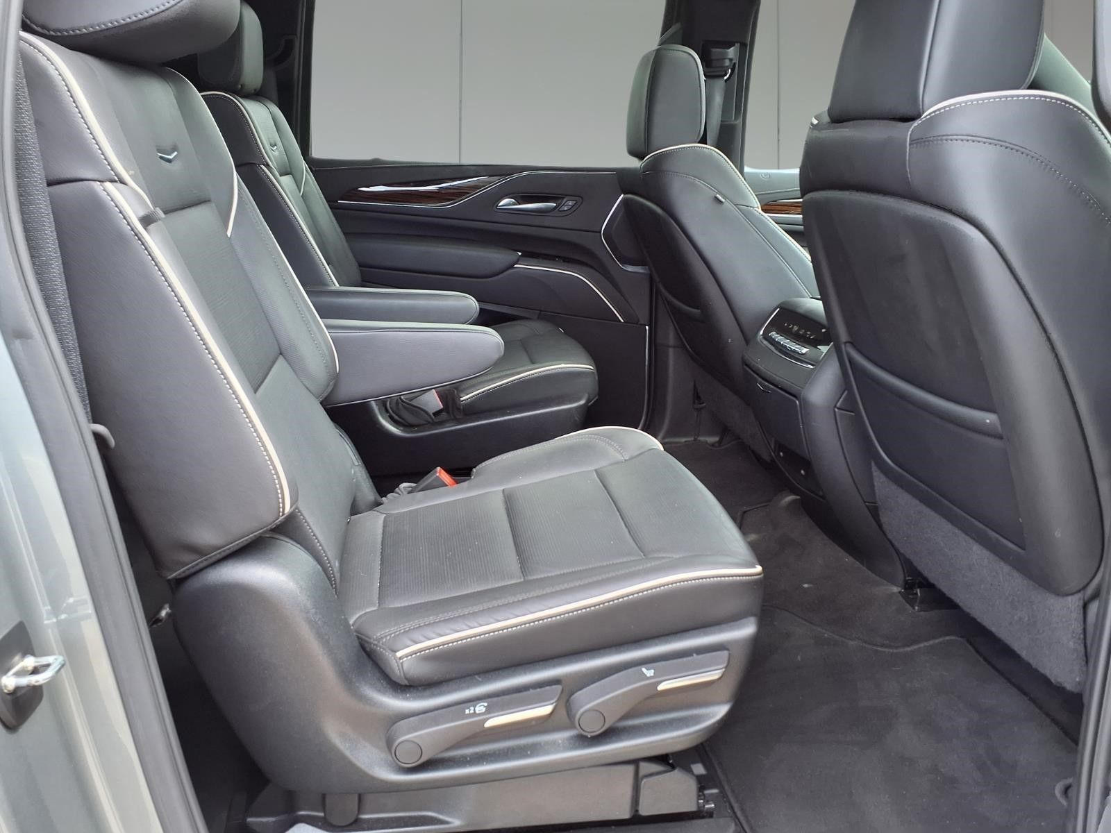 2024 Cadillac Escalade ESV Premium Silver at Bayway Cadillac of The Woodlands
