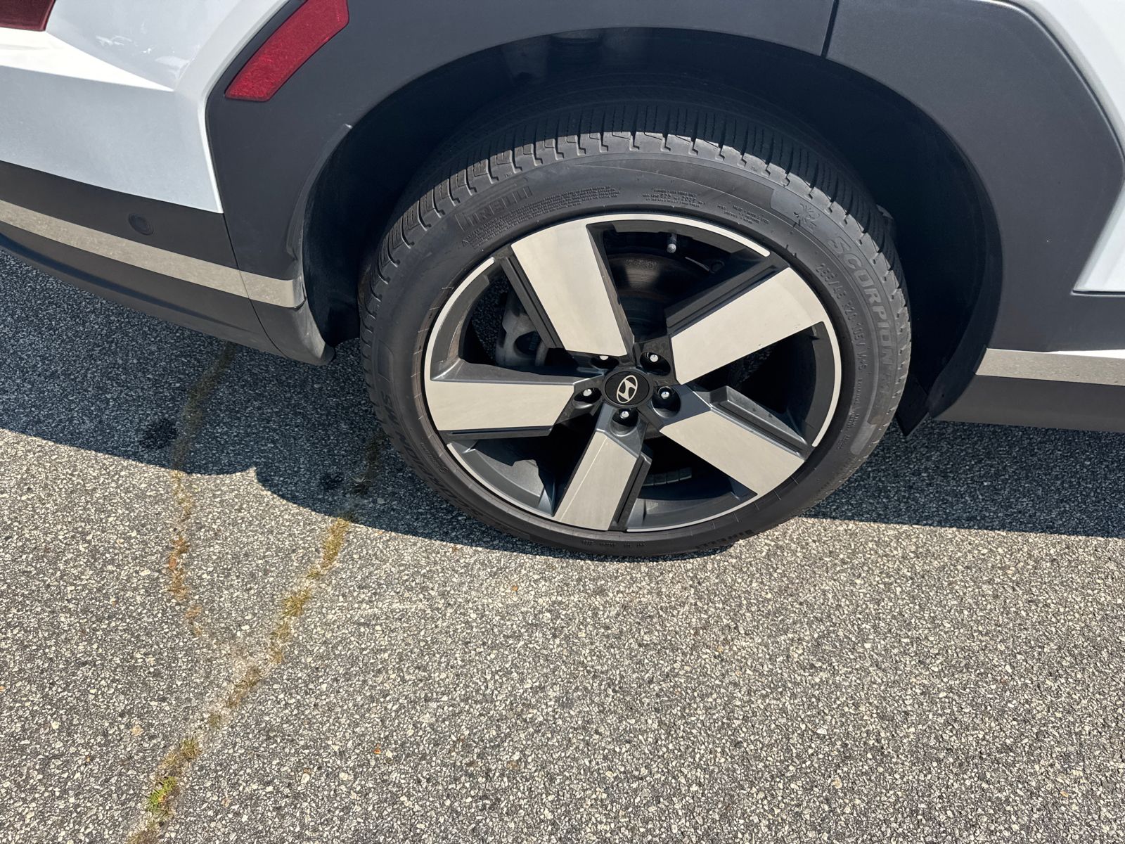 Used 2024 White Hyundai Limited image 17