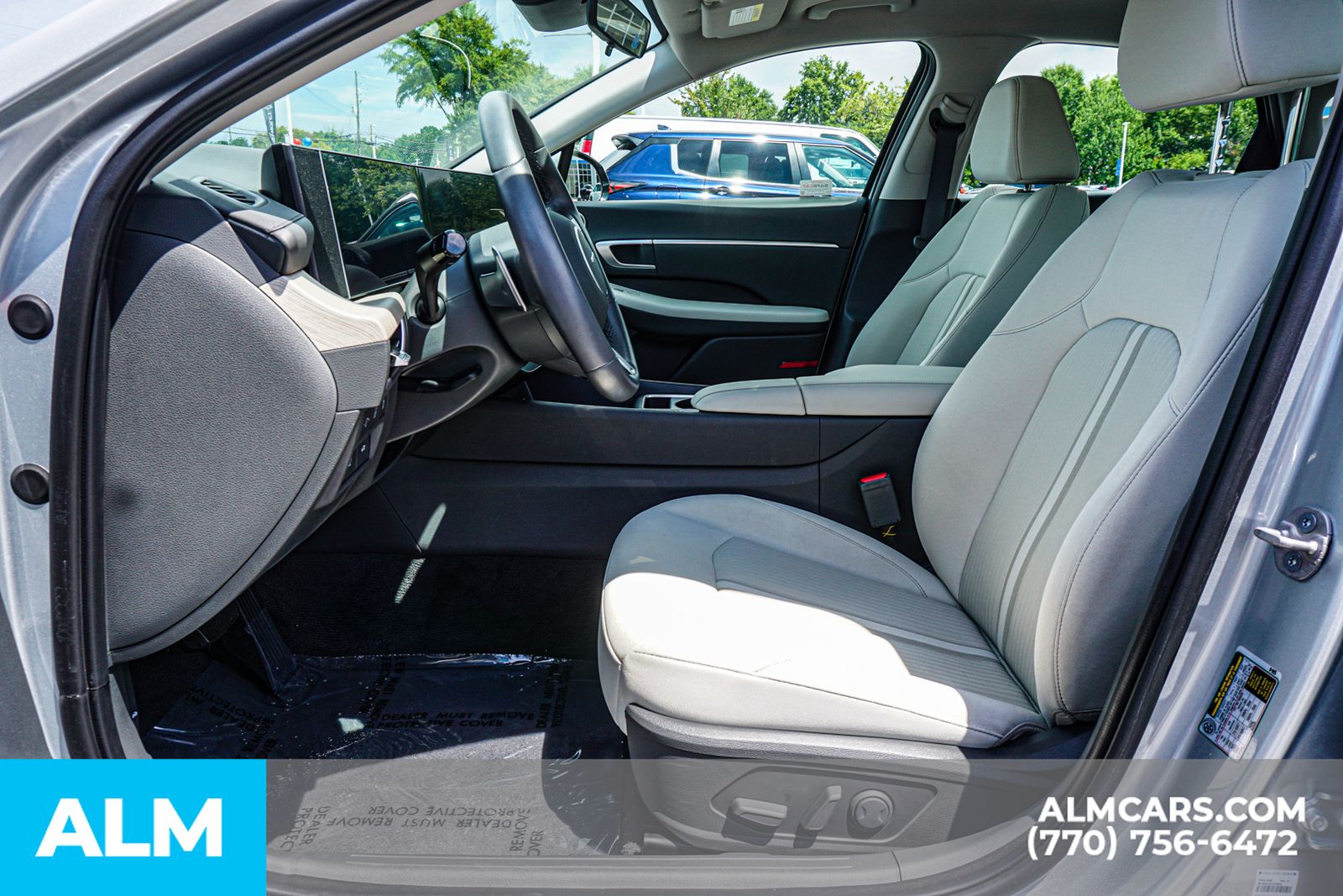 Used 2024 Silver Hyundai SEL image 19