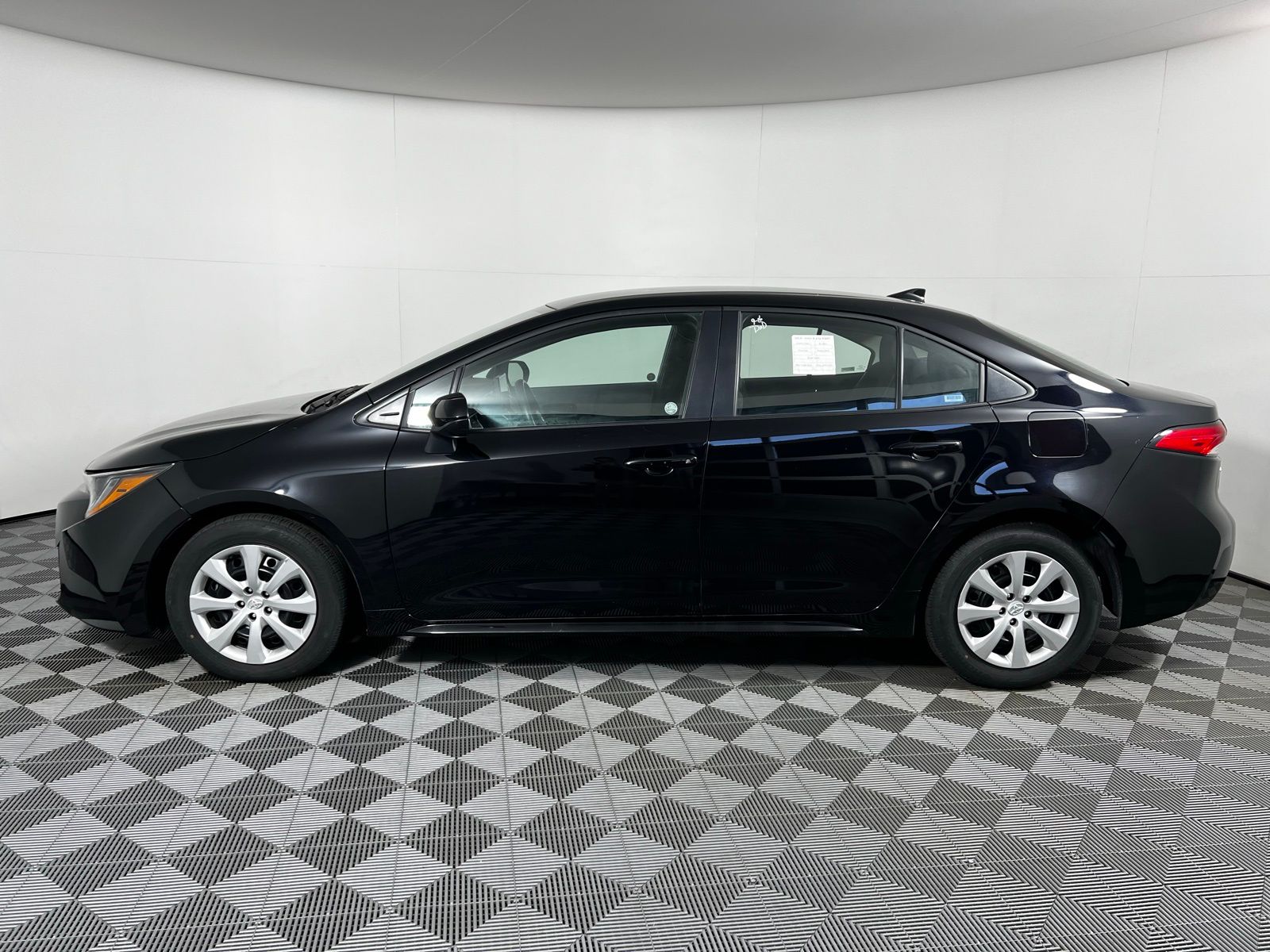 Thumbnail: 2024 Toyota Corolla - 8