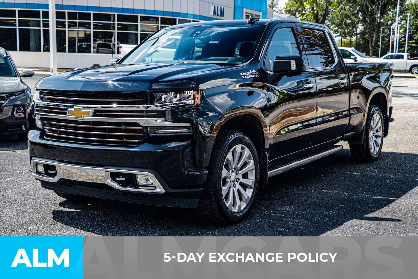 2022 Chevrolet Silverado 1500 High Country photo 3