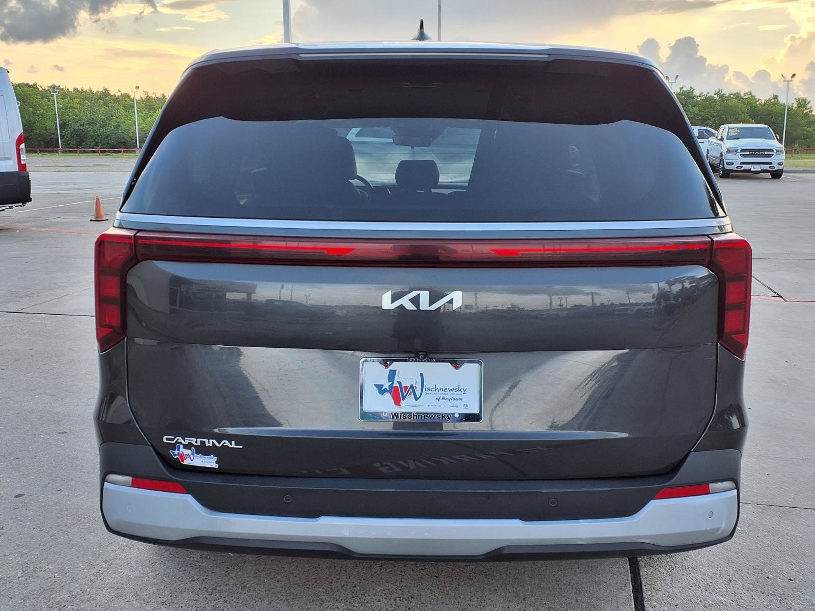 2025 Kia Carnival LXS - 5