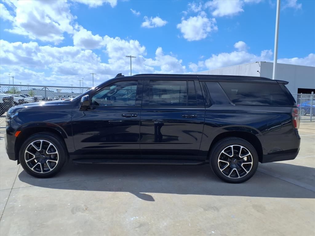 2024 Chevrolet Suburban RST - 8