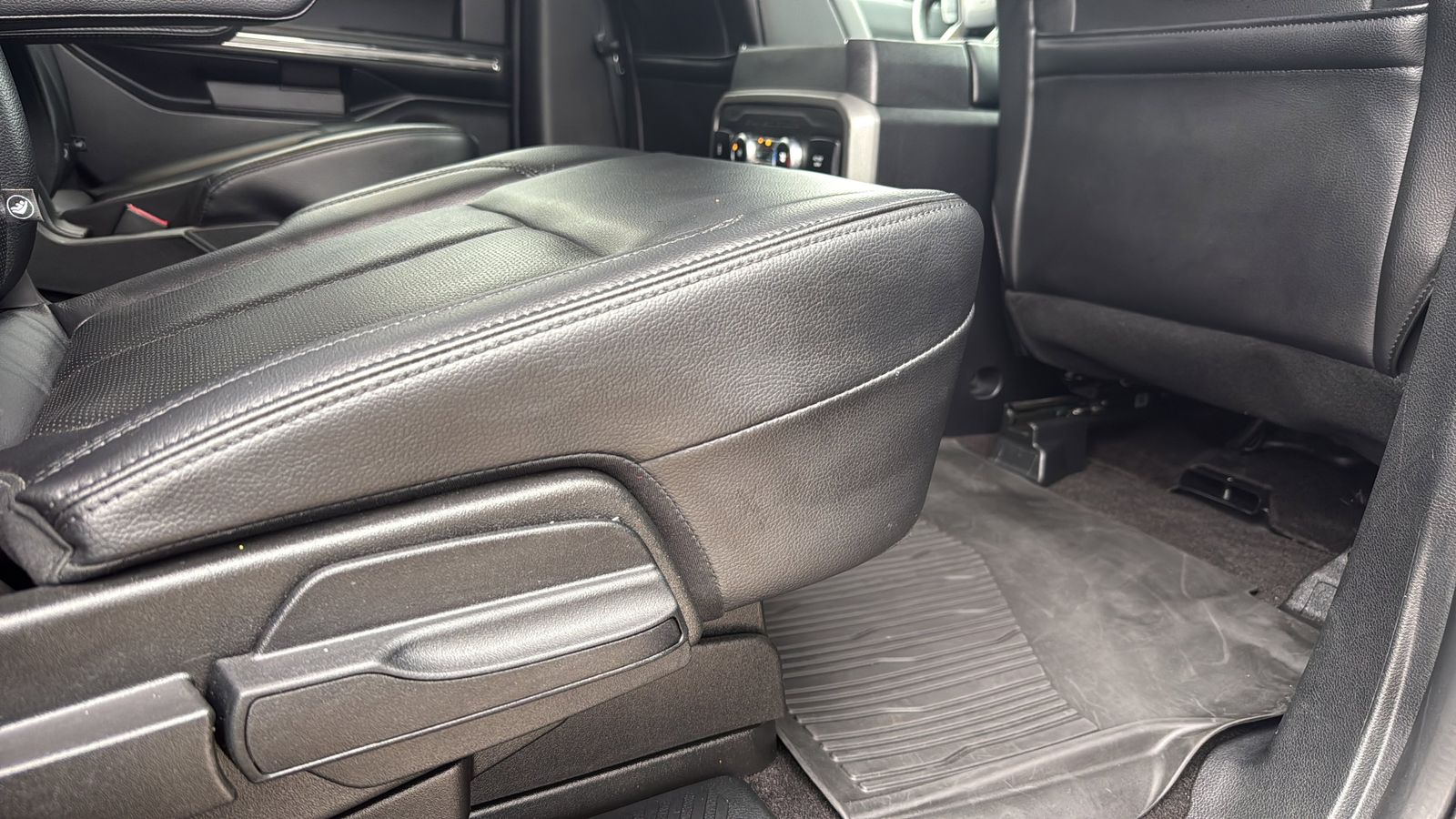Used Car 2021 Ford Expedition  Xlt For Sale Under $50,000 In Austin, Texas
